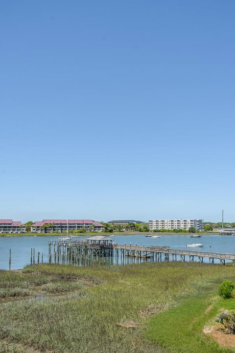 21 Turtle Bay Carolina Tides - Renee 23