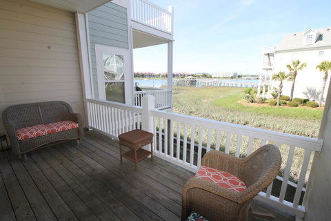 21 Turtle Bay Carolina Tides - Renee 18