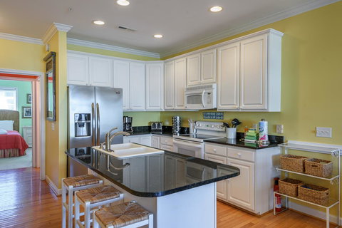 21 Turtle Bay Carolina Tides - Renee 26