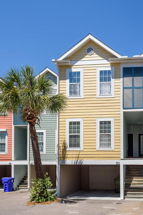 21 Turtle Bay Carolina Tides - Renee 16