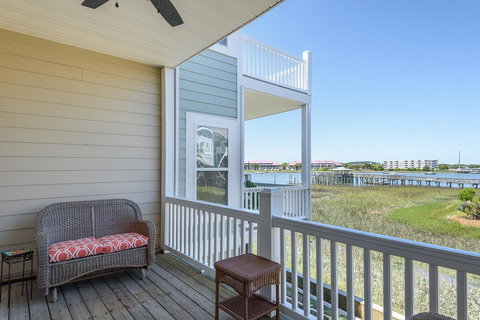 21 Turtle Bay Carolina Tides - Renee 8