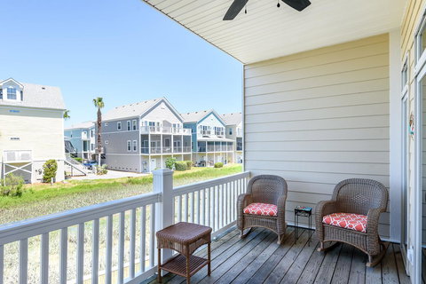 21 Turtle Bay Carolina Tides - Renee 17