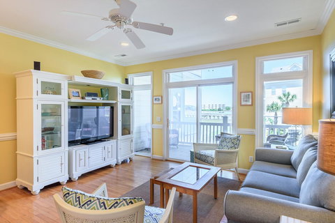 21 Turtle Bay Carolina Tides - Renee 0