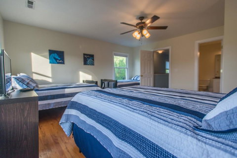 210 W Cooper - SeaEsta On 2nd - Renee 18