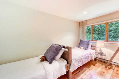 Club Sugarbush Condo - Swimm 22