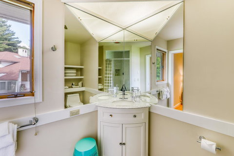 Club Sugarbush Condo - Swimm 19
