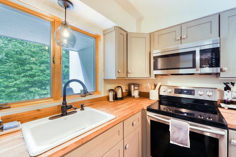 Club Sugarbush Condo - Swimm 8