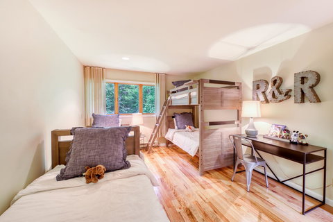 Club Sugarbush Condo - Swimm 20