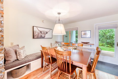 Club Sugarbush Condo - Swimm 10