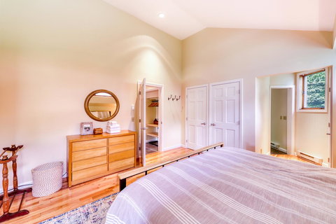 Club Sugarbush Condo - Swimm 13