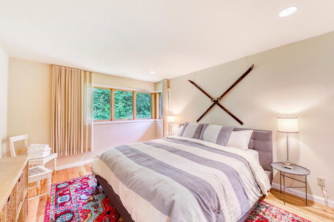 Club Sugarbush Condo - Swimm 15