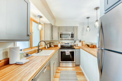 Club Sugarbush Condo - Swimm 7