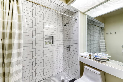 Club Sugarbush Condo - Swimm 25