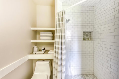Club Sugarbush Condo - Swimm 18