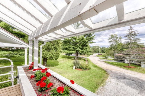 Club Sugarbush Condo - Swimm 1