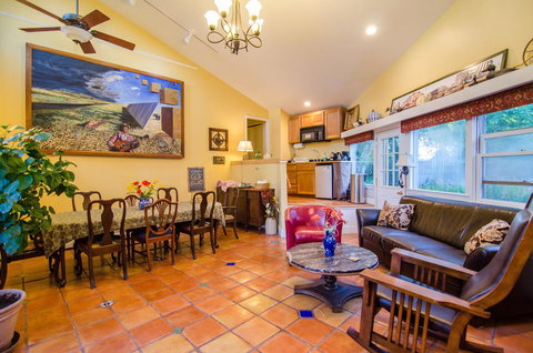 Inn At Charlotte B&B - Swimm 0