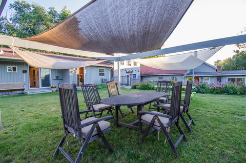 Inn At Charlotte B&B - Swimm 24