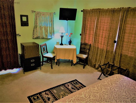 Inn At Charlotte B&B - Swimm 12