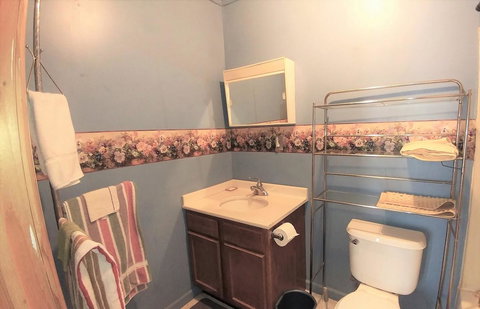 LL Red Bud - Renee 36