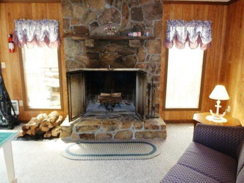 LL Red Bud - Renee 7