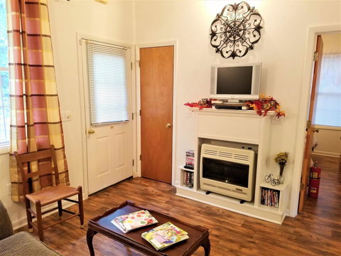 Rest-Mor Cabin - Renee 12