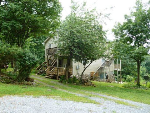 Mountain Roots Lodging - Renee 3