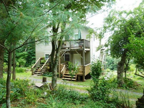 Mountain Roots Lodging - Renee 2