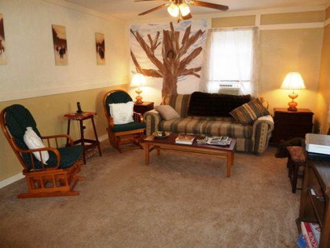 Mountain Roots Lodging - Renee 14