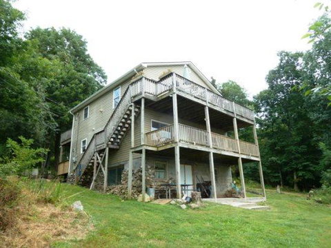 Mountain Roots Lodging - Renee 4