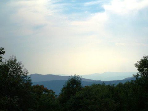 Mountain Roots Lodging - Renee 8