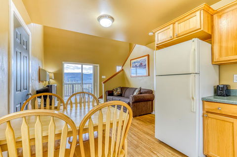 Lakeview Villa #809 - Renee 12