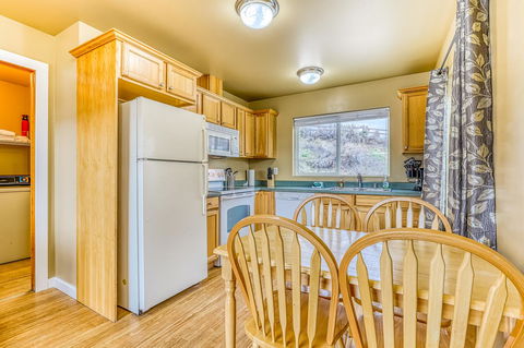 Lakeview Villa #809 - Renee 11