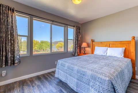 Lakeview Villa #509 - Renee 23