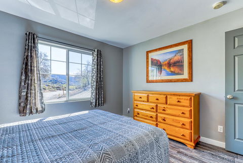 Lakeview Villa #509 - Renee 33