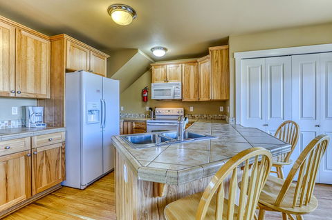 2 Bed 2 Bath Villa In Lakeview Villas At Sunbanks Resort - Renee 8