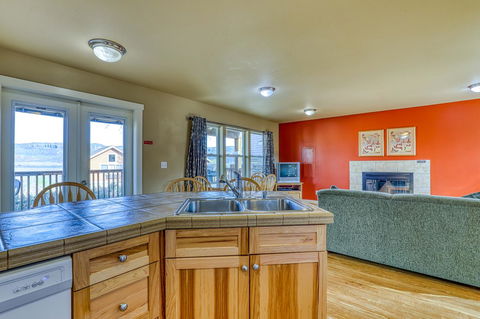 2 Bed 2 Bath Villa In Lakeview Villas At Sunbanks Resort - Renee 11