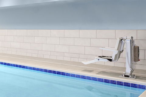 Holiday Inn Express & Suites - Elkhorn - Lake Geneva Area - Internet Find 25