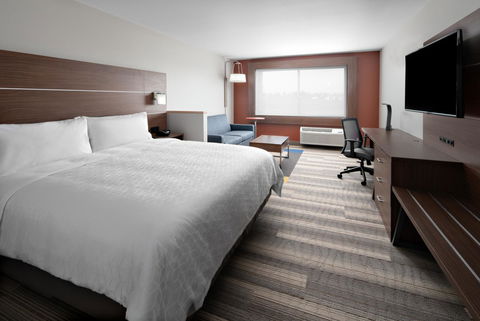 Holiday Inn Express & Suites - Elkhorn - Lake Geneva Area - Internet Find 14
