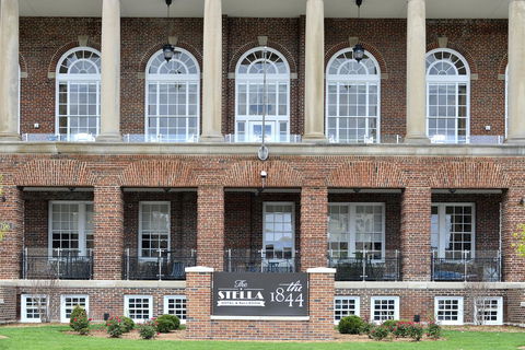The Stella Hotel & Ballroom - Renee 2