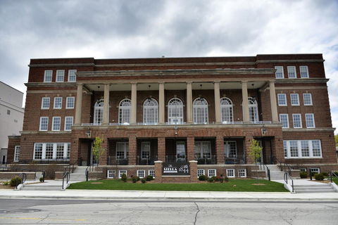 The Stella Hotel & Ballroom - Renee 3