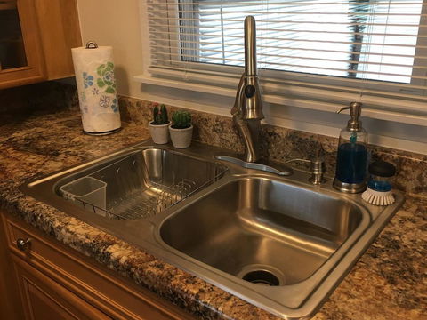 Modern! Great Lakes Naval Graduation - Sleeps 10 - Renee 13