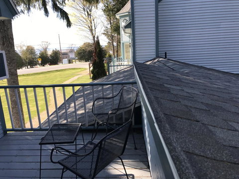 The Harbor Light Inn - Renee 7