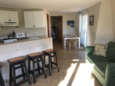 The Harbor Light Inn - Renee 38