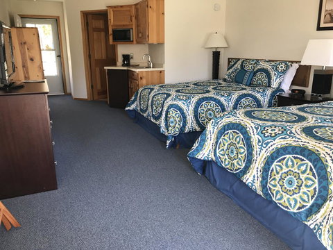 The Harbor Light Inn - Renee 23