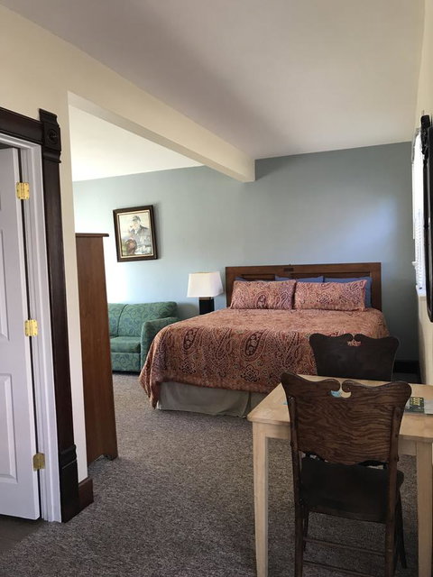 The Harbor Light Inn - Renee 22