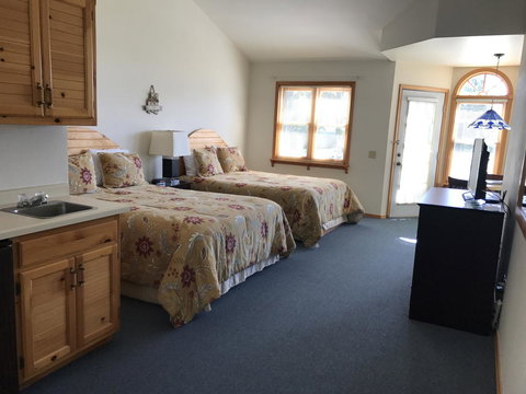 The Harbor Light Inn - Renee 15