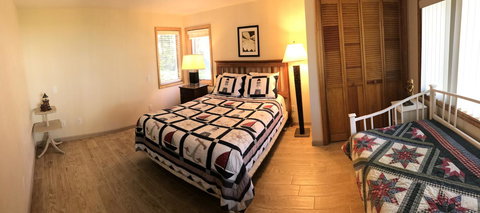 The Harbor Light Inn - Renee 40