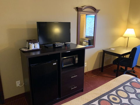 Super 8 By Wyndham Eau Claire WI - Renee 15