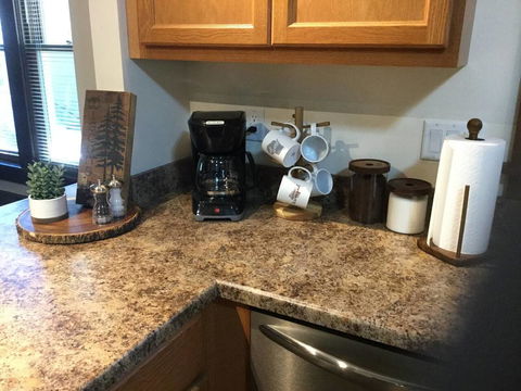 Outrageous!! Great Lakes Naval Grad - Sleeps 18 - Renee 5