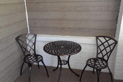 Outrageous!! Great Lakes Naval Grad - Sleeps 18 - Renee 26